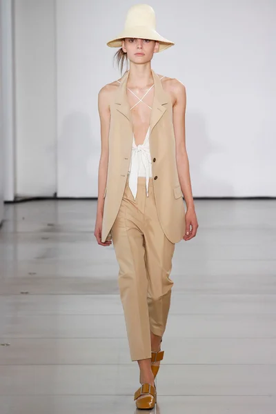 Look 4